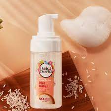 Buds and Berries Rice Water Foaming Facewash for Moisturising